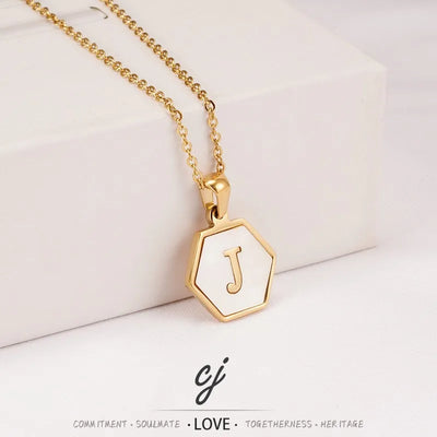 Carline Fashion Gold Plated Stainless Steel Jewelry 26 Letters Pendant
