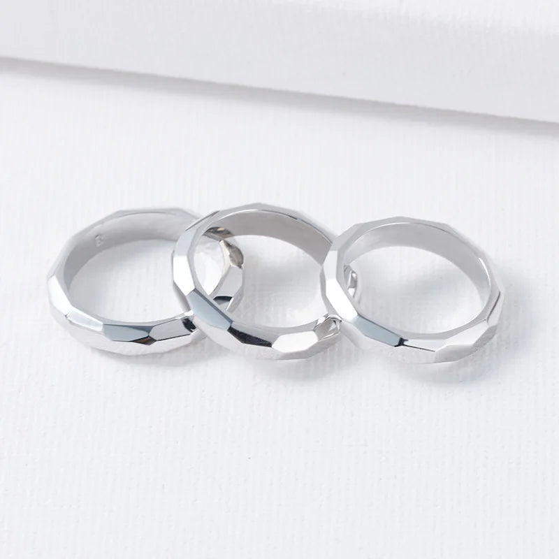 Simple Fashion Gold Plated Brass Ring for Women Cut Diamond